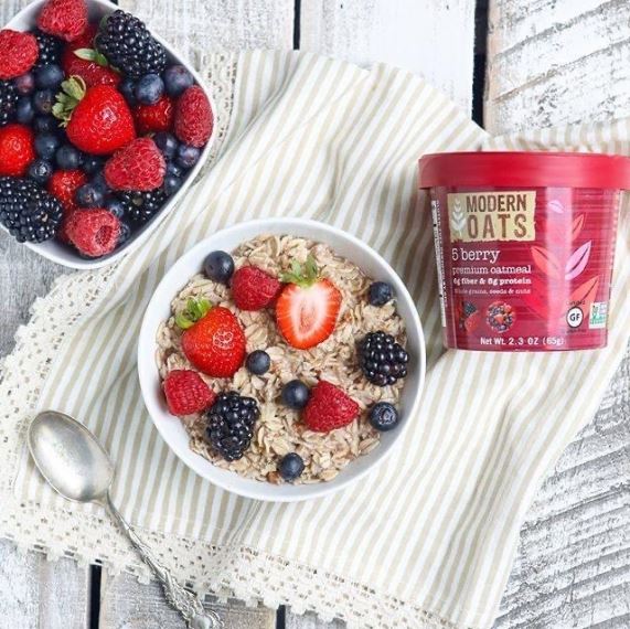 Modern Oats Premium Oatmeal - 2.3 Oz. Cup: 5 Berry | Serious Sips